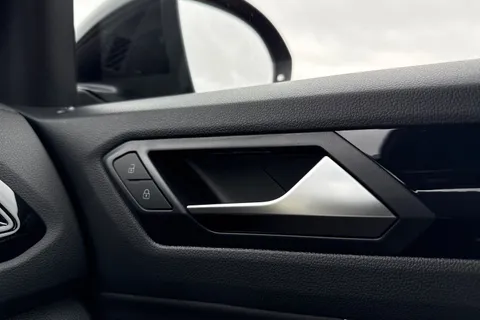 21 of 48 for VOLKSWAGEN T-ROC 1.0 TSI Style 5dr