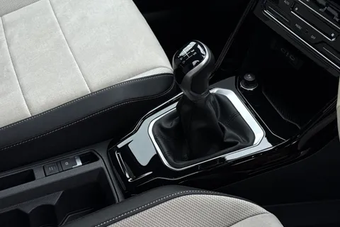 23 of 48 for VOLKSWAGEN T-ROC 1.0 TSI Style 5dr