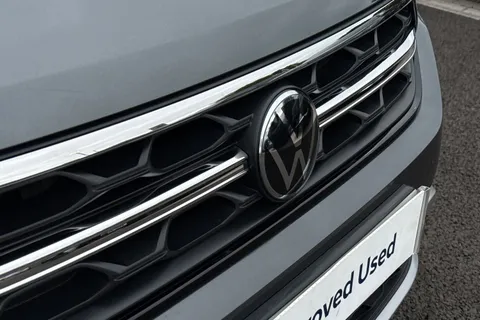 25 of 48 for VOLKSWAGEN T-ROC 1.0 TSI Style 5dr