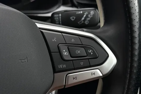 36 of 48 for VOLKSWAGEN T-ROC 1.0 TSI Style 5dr