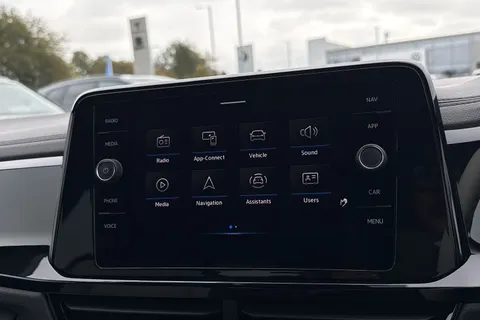 38 of 48 for VOLKSWAGEN T-ROC 1.0 TSI Style 5dr