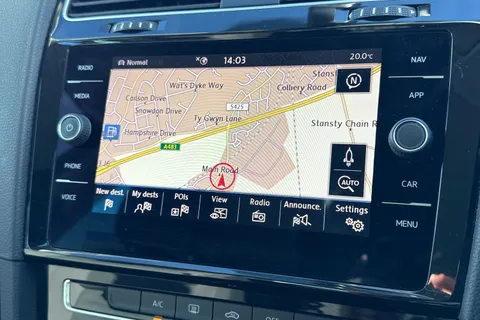 17 of 58 for VOLKSWAGEN GOLF 1.5 TSI EVO 150 GT 5dr