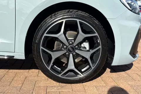 Audi A1 1.0 TFSI 30 Black Edition Sportback S Tronic Euro 6 (s/s) 5dr Thumbnail #10