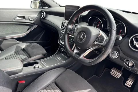 DA68XWC Mercedes-Benz Cla Class 1.6 CLA200 AMG Line Night Edition (Plus) Coupe 7G-DCT Euro 6 (s/s) 4dr Thumbnail #15