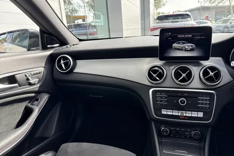 DA68XWC Mercedes-Benz Cla Class 1.6 CLA200 AMG Line Night Edition (Plus) Coupe 7G-DCT Euro 6 (s/s) 4dr Thumbnail #21