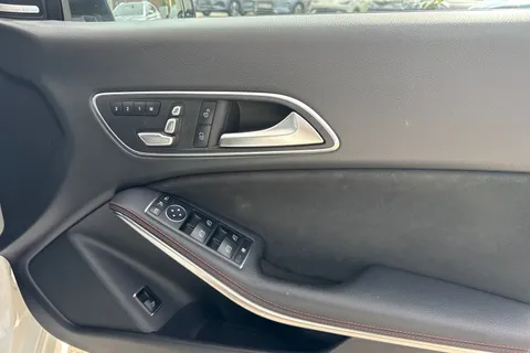 DA68XWC Mercedes-Benz Cla Class 1.6 CLA200 AMG Line Night Edition (Plus) Coupe 7G-DCT Euro 6 (s/s) 4dr Thumbnail #22