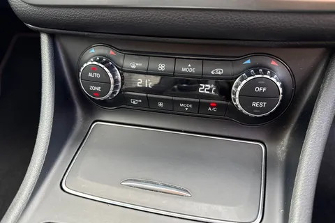 DA68XWC Mercedes-Benz Cla Class 1.6 CLA200 AMG Line Night Edition (Plus) Coupe 7G-DCT Euro 6 (s/s) 4dr Thumbnail #23