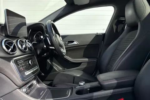 DA68XWC Mercedes-Benz Cla Class 1.6 CLA200 AMG Line Night Edition (Plus) Coupe 7G-DCT Euro 6 (s/s) 4dr Thumbnail #51