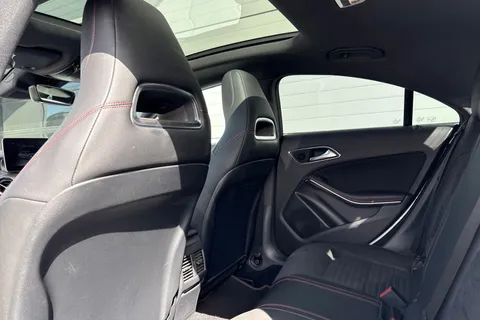 DA68XWC Mercedes-Benz Cla Class 1.6 CLA200 AMG Line Night Edition (Plus) Coupe 7G-DCT Euro 6 (s/s) 4dr Thumbnail #52