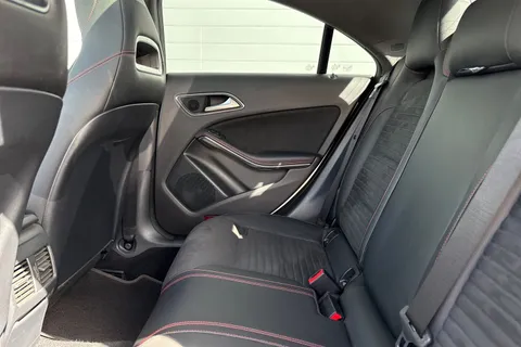 DA68XWC Mercedes-Benz Cla Class 1.6 CLA200 AMG Line Night Edition (Plus) Coupe 7G-DCT Euro 6 (s/s) 4dr Thumbnail #53