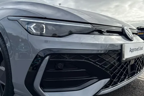 AP25CEK Volkswagen Golf 1.5 eTSI 150 Black Edition 5dr DSG **AREA VIEW CAMERA** Thumbnail #9