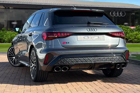  Audi S3 2.0 TFSI Black Edition Sportback S Tronic quattro Euro 6 (s/s) 5dr Thumbnail #3