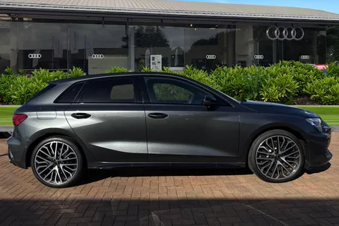  Audi S3 2.0 TFSI Black Edition Sportback S Tronic quattro Euro 6 (s/s) 5dr Thumbnail #4