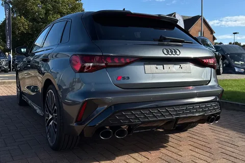  Audi S3 2.0 TFSI Black Edition Sportback S Tronic quattro Euro 6 (s/s) 5dr Thumbnail #8