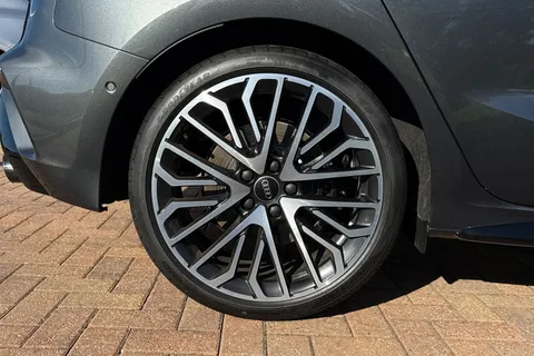  Audi S3 2.0 TFSI Black Edition Sportback S Tronic quattro Euro 6 (s/s) 5dr Thumbnail #10