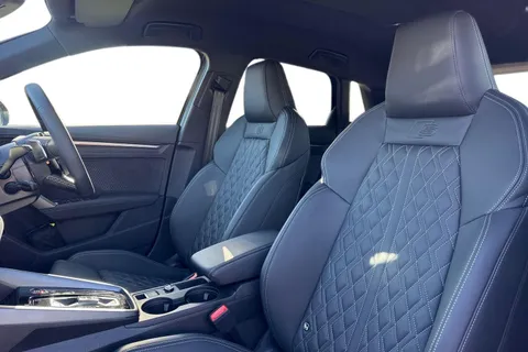  Audi S3 2.0 TFSI Black Edition Sportback S Tronic quattro Euro 6 (s/s) 5dr Thumbnail #16