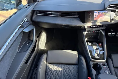  Audi S3 2.0 TFSI Black Edition Sportback S Tronic quattro Euro 6 (s/s) 5dr Thumbnail #20