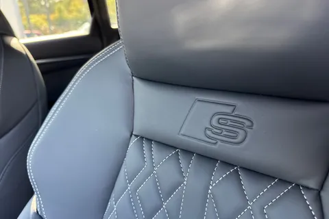  Audi S3 2.0 TFSI Black Edition Sportback S Tronic quattro Euro 6 (s/s) 5dr Thumbnail #35