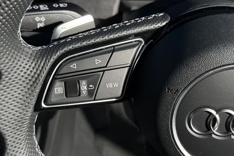  Audi S3 2.0 TFSI Black Edition Sportback S Tronic quattro Euro 6 (s/s) 5dr Thumbnail #48