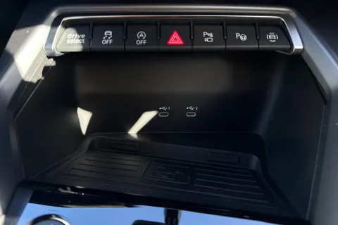  Audi S3 2.0 TFSI Black Edition Sportback S Tronic quattro Euro 6 (s/s) 5dr Thumbnail #59