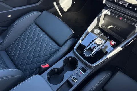  Audi S3 2.0 TFSI Black Edition Sportback S Tronic quattro Euro 6 (s/s) 5dr Thumbnail #61