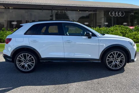 DG25ZXC Audi Q3 Black Edition 35 TFSI  150 PS 6-speed Thumbnail #4