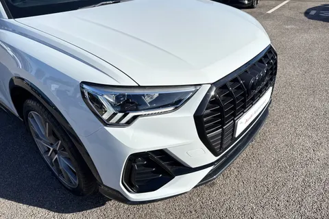 DG25ZXC Audi Q3 Black Edition 35 TFSI  150 PS 6-speed Thumbnail #10