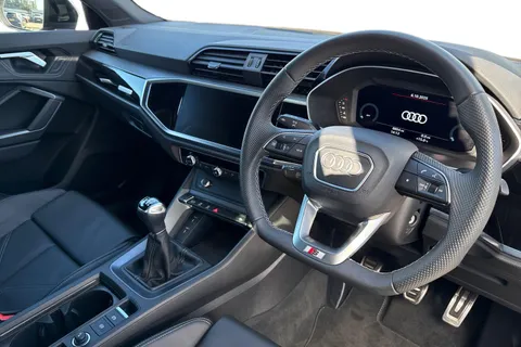 DG25ZXC Audi Q3 Black Edition 35 TFSI  150 PS 6-speed Thumbnail #15