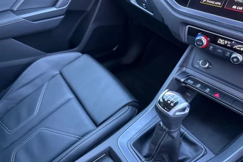 DG25ZXC Audi Q3 Black Edition 35 TFSI  150 PS 6-speed Thumbnail #21