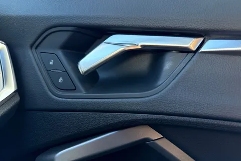 DG25ZXC Audi Q3 Black Edition 35 TFSI  150 PS 6-speed Thumbnail #22