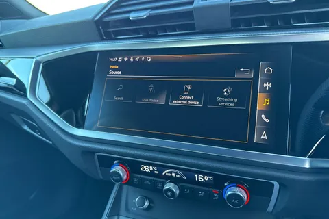 DG25ZXC Audi Q3 Black Edition 35 TFSI  150 PS 6-speed Thumbnail #37