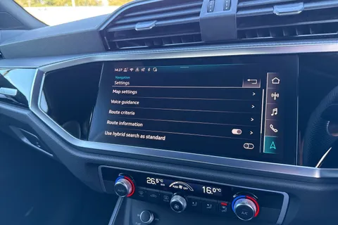 DG25ZXC Audi Q3 Black Edition 35 TFSI  150 PS 6-speed Thumbnail #40