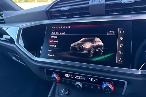 DG25ZXC Audi Q3 Black Edition 35 TFSI  150 PS 6-speed Thumbnail #43