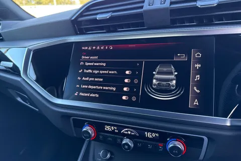 DG25ZXC Audi Q3 Black Edition 35 TFSI  150 PS 6-speed Thumbnail #45