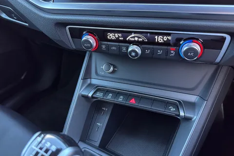 DG25ZXC Audi Q3 Black Edition 35 TFSI  150 PS 6-speed Thumbnail #49