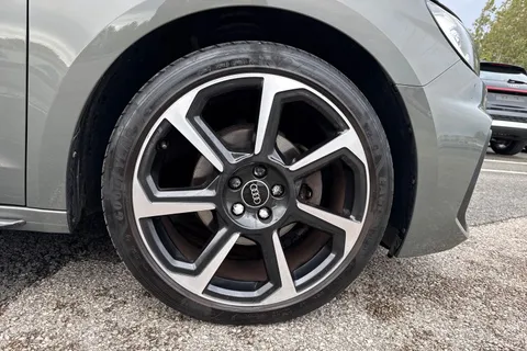 PN72LHJ Audi A1 Black Edition 30 TFSI 110 PS 6-speed Thumbnail #10