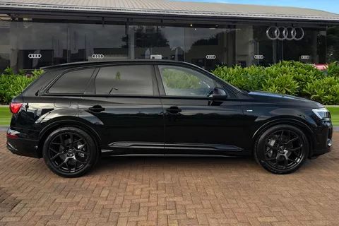  Audi Q7 3.0 TDI V6 Black Edition Tiptronic quattro Euro 6 (s/s) 5dr Thumbnail #4
