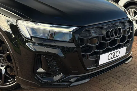  Audi Q7 3.0 TDI V6 Black Edition Tiptronic quattro Euro 6 (s/s) 5dr Thumbnail #9
