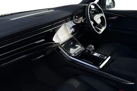  Audi Q7 3.0 TDI V6 Black Edition Tiptronic quattro Euro 6 (s/s) 5dr Thumbnail #15