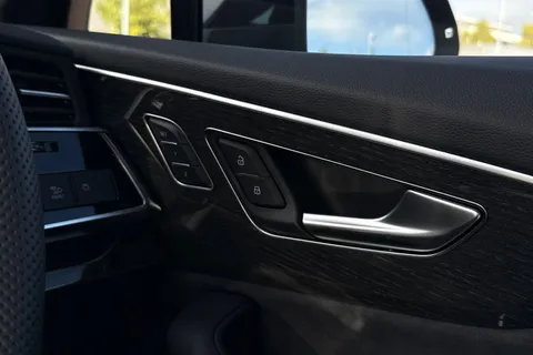  Audi Q7 3.0 TDI V6 Black Edition Tiptronic quattro Euro 6 (s/s) 5dr Thumbnail #21