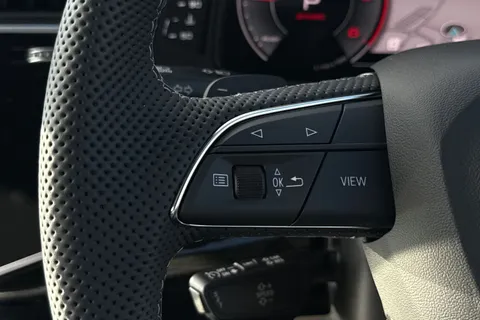  Audi Q7 3.0 TDI V6 Black Edition Tiptronic quattro Euro 6 (s/s) 5dr Thumbnail #38