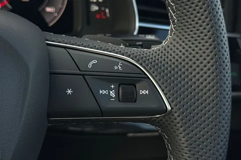  Audi Q7 3.0 TDI V6 Black Edition Tiptronic quattro Euro 6 (s/s) 5dr Thumbnail #39