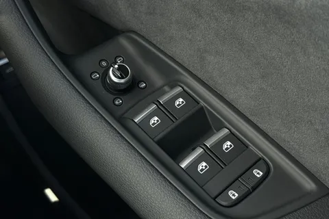  Audi Q7 3.0 TDI V6 Black Edition Tiptronic quattro Euro 6 (s/s) 5dr Thumbnail #41