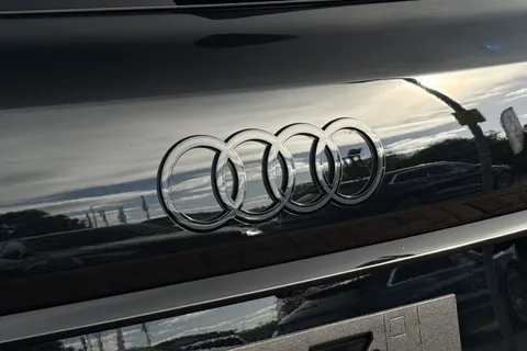  Audi Q7 3.0 TDI V6 Black Edition Tiptronic quattro Euro 6 (s/s) 5dr Thumbnail #48