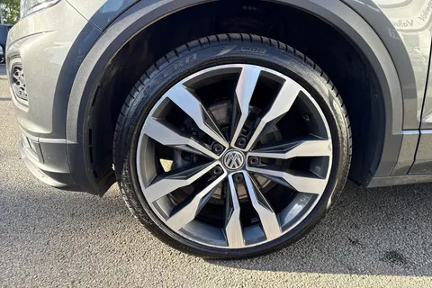 13 of 47 for VOLKSWAGEN T-ROC 1.5 TSI EVO R-Line 5dr