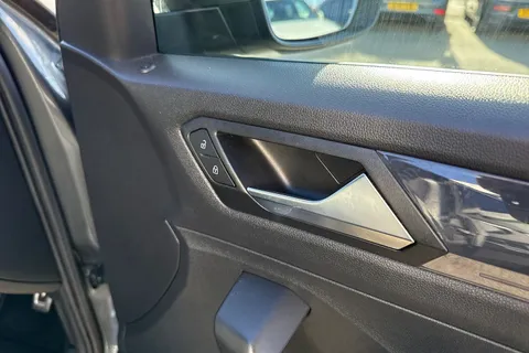 21 of 47 for VOLKSWAGEN T-ROC 1.5 TSI EVO R-Line 5dr