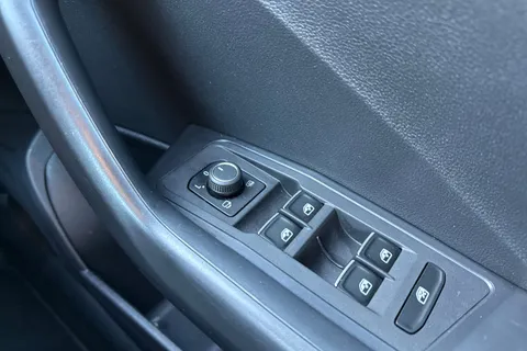 25 of 47 for VOLKSWAGEN T-ROC 1.5 TSI EVO R-Line 5dr