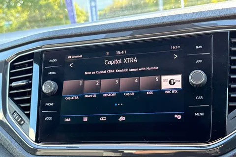 28 of 47 for VOLKSWAGEN T-ROC 1.5 TSI EVO R-Line 5dr