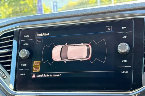 32 of 47 for VOLKSWAGEN T-ROC 1.5 TSI EVO R-Line 5dr