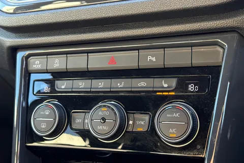 35 of 47 for VOLKSWAGEN T-ROC 1.5 TSI EVO R-Line 5dr